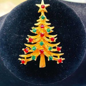 Vintage 1960  RARE COLLECTABLE brooch. A great addition to your Holiday brooches